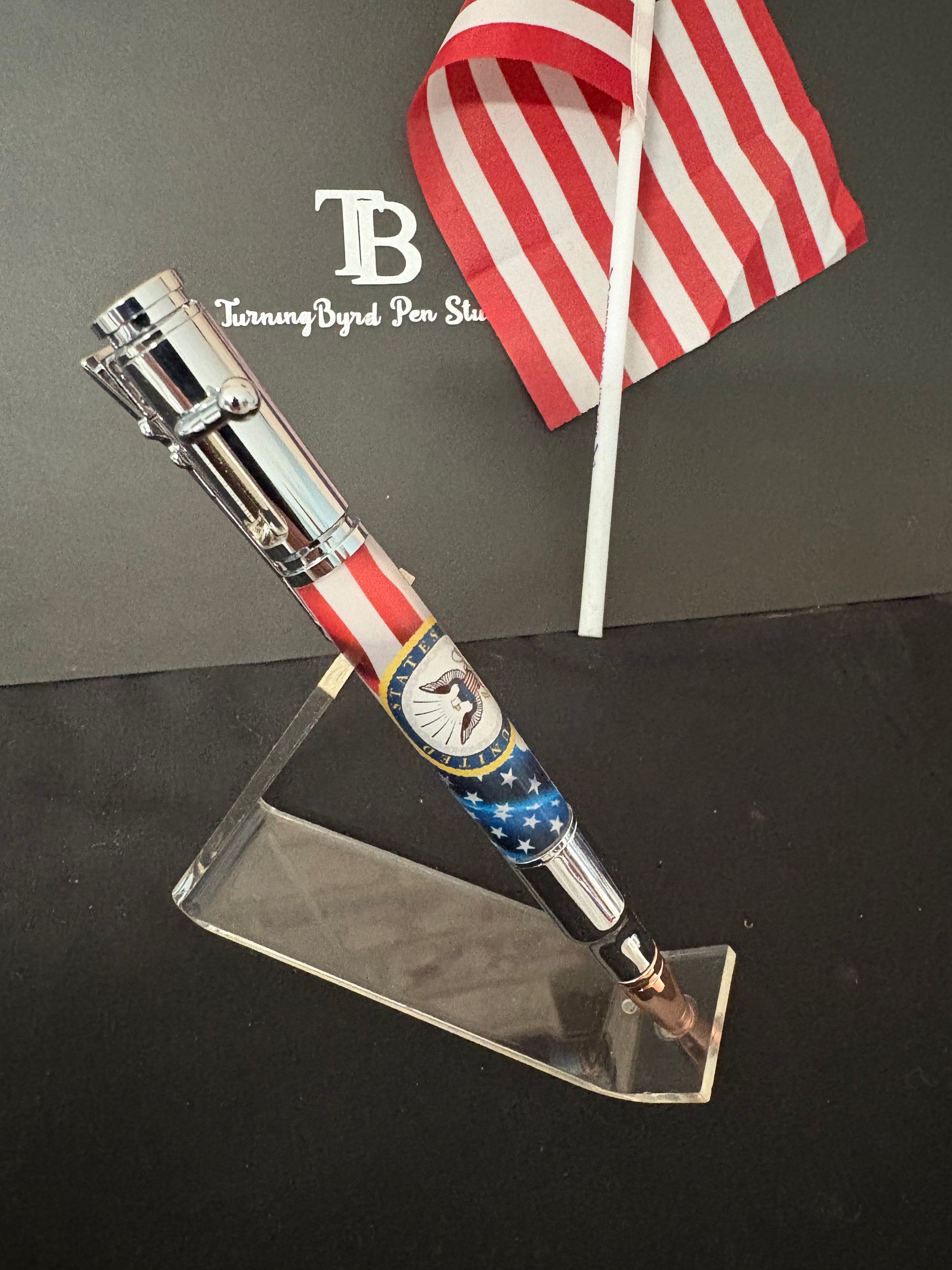 US Navy Bolt Action Pen with Flag background