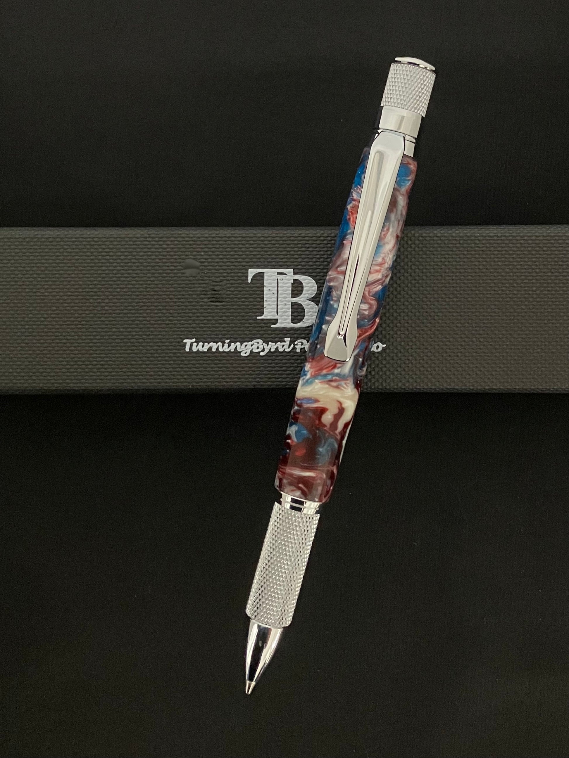 Sparkling Patriot colors on a twist ballpoint pen!