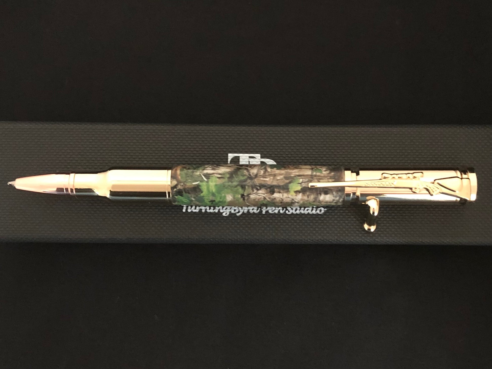 Realtree Camo barrel, bullet tip nib, bolt action  refill advance, gold plating