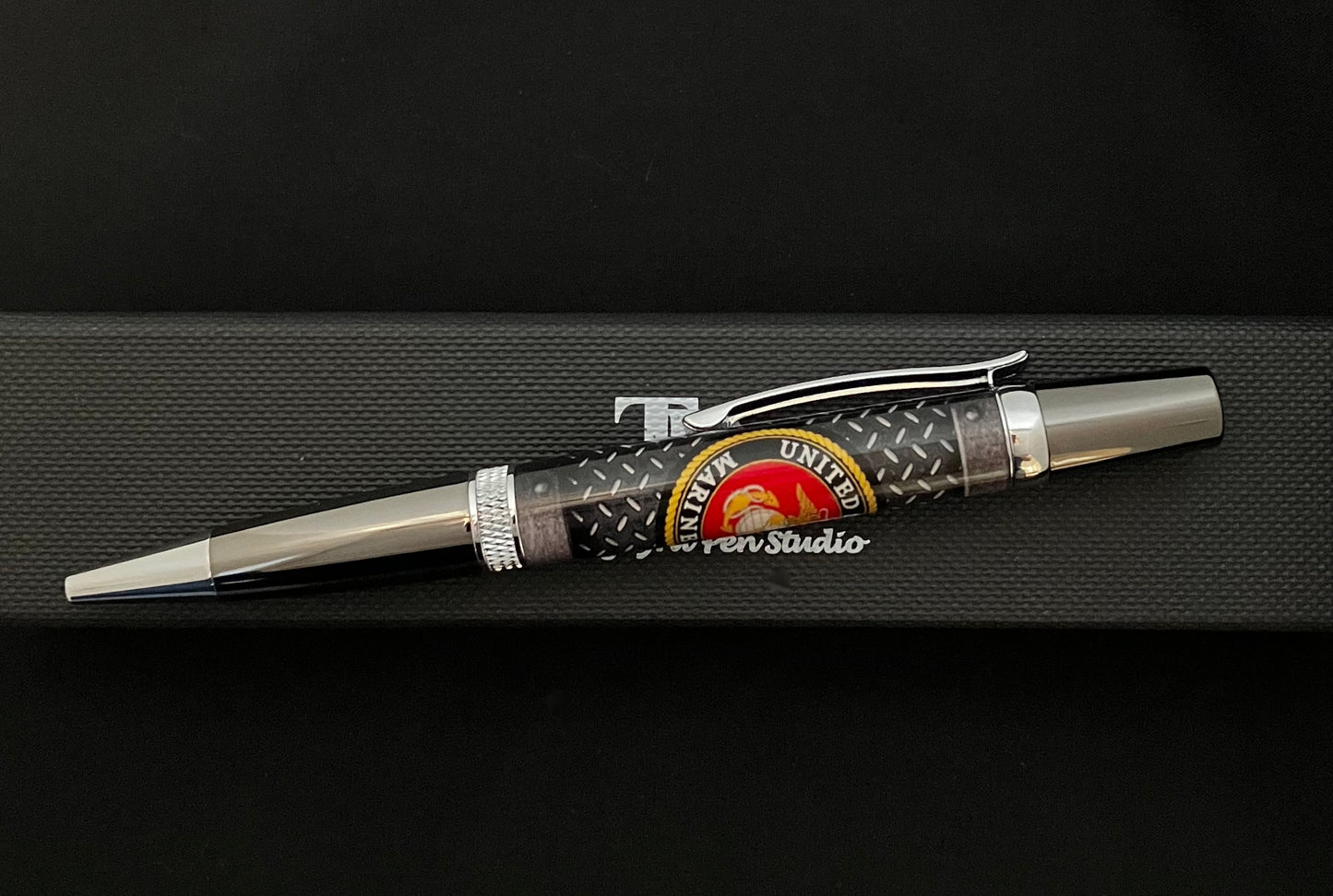 USMC logo on twist ballpoint pen