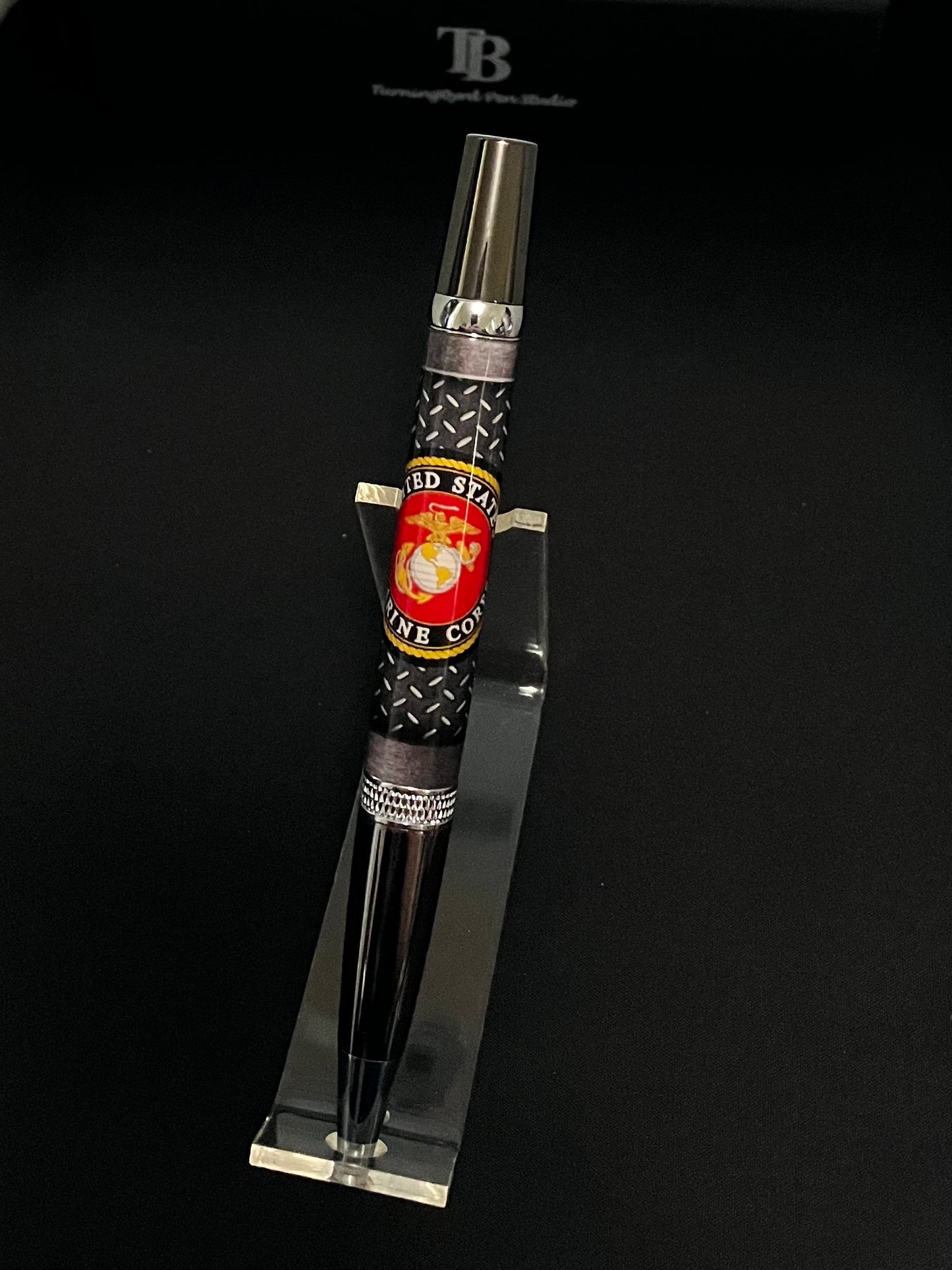 USMC logo on twist ballpoint pen