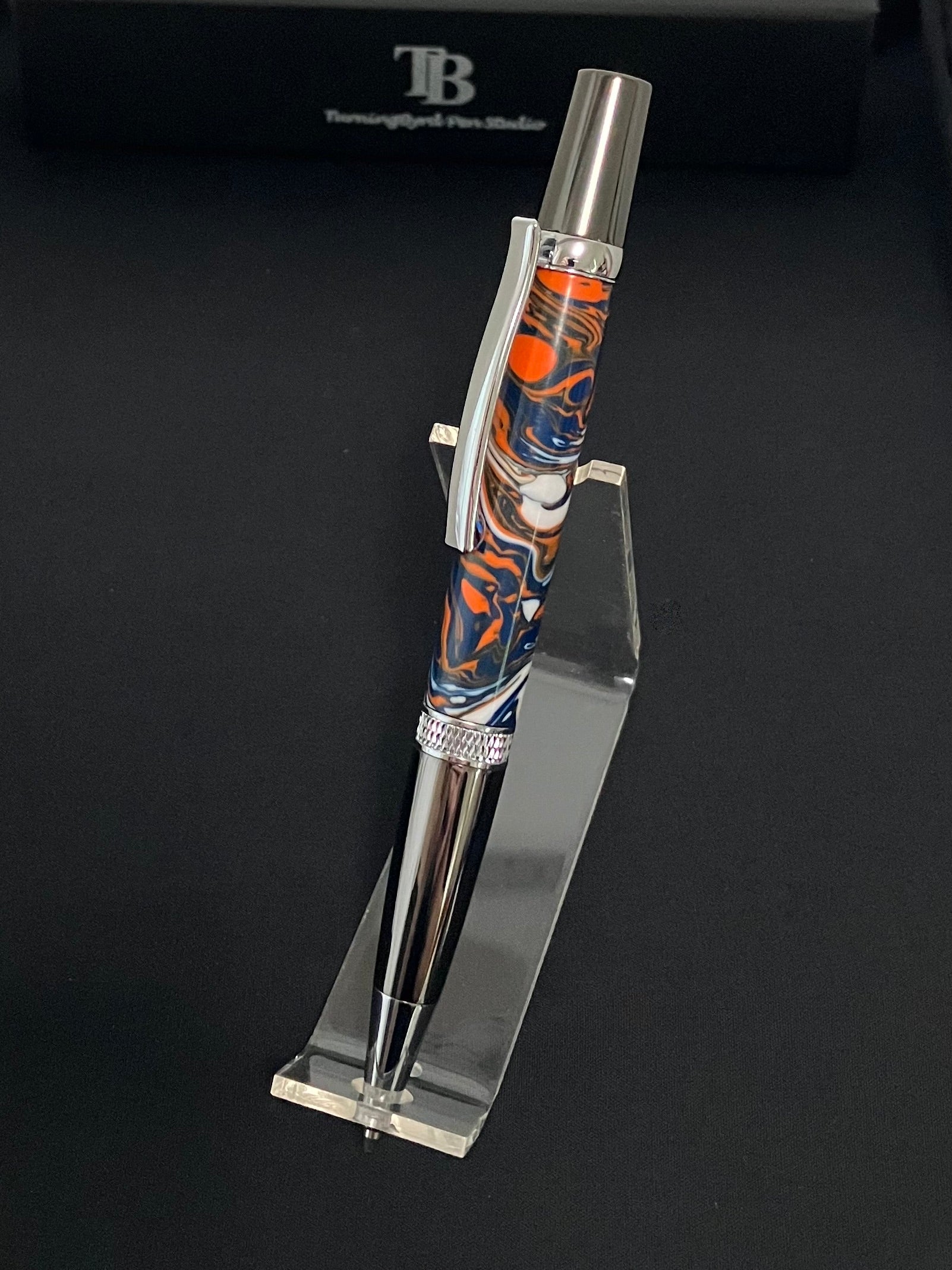 Twist ballpoint pen with Utica College Colors!