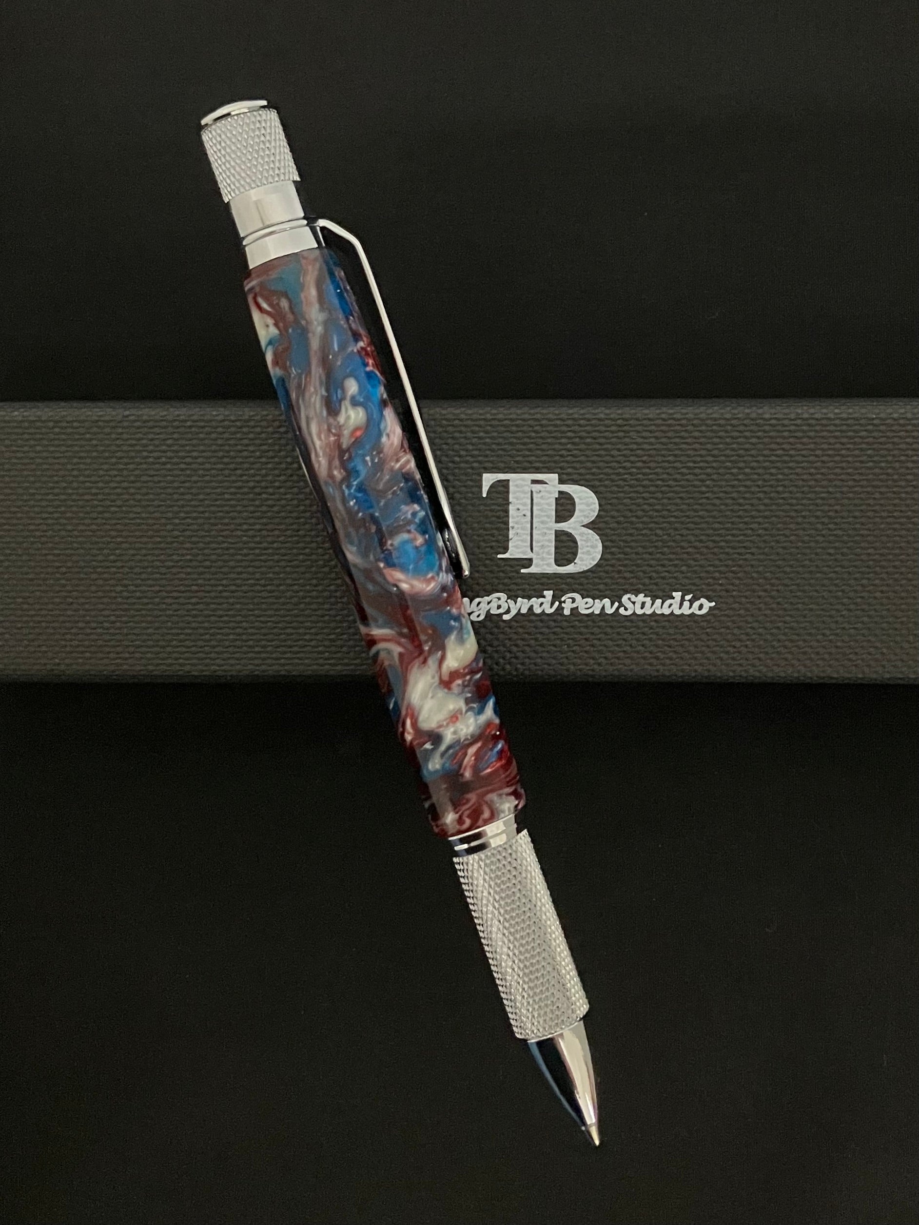 Sparkling Patriot colors on a twist ballpoint pen!