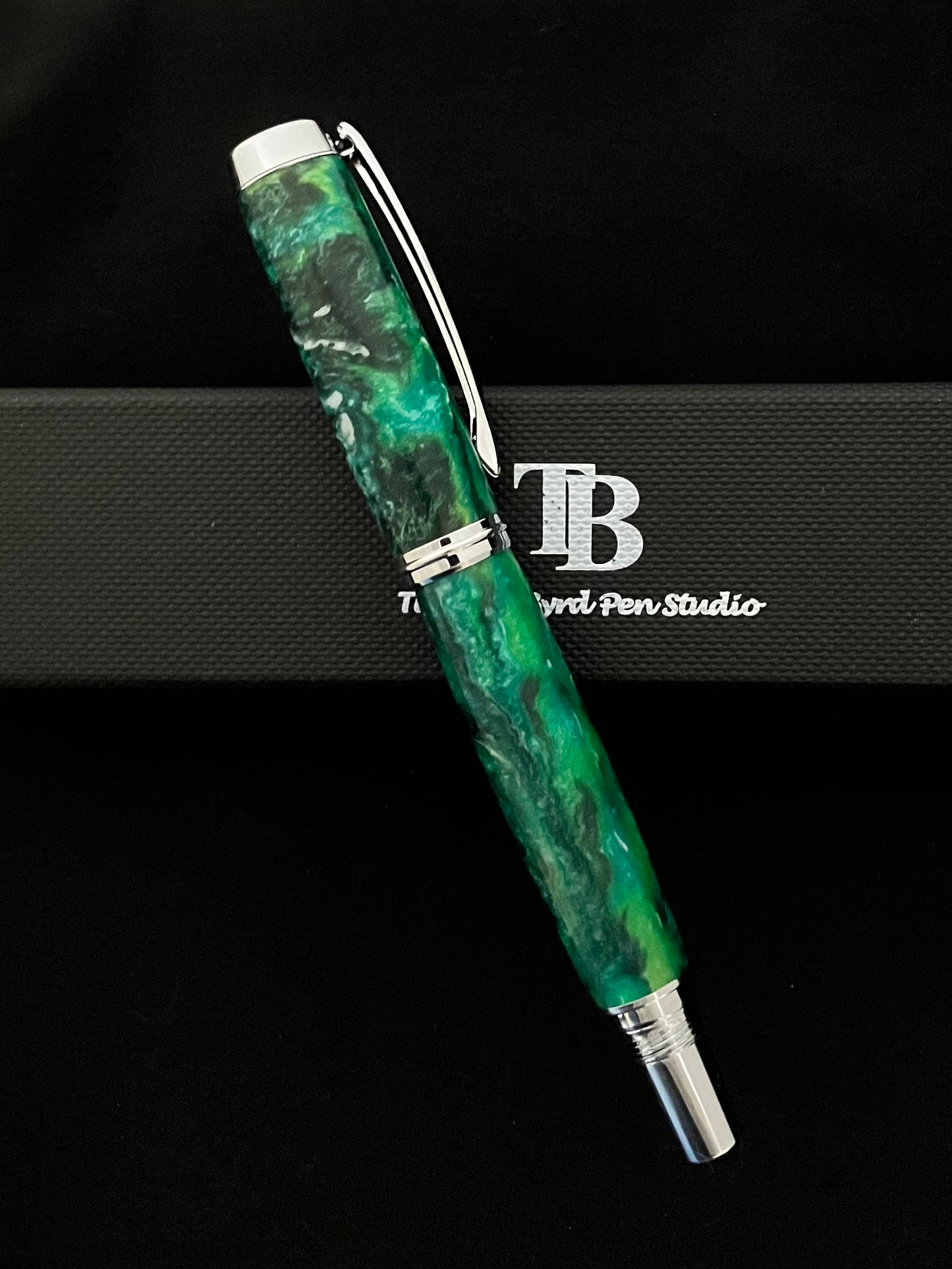RB466-1022P  Green Turbulence - Handcrafted Rollerball Pen