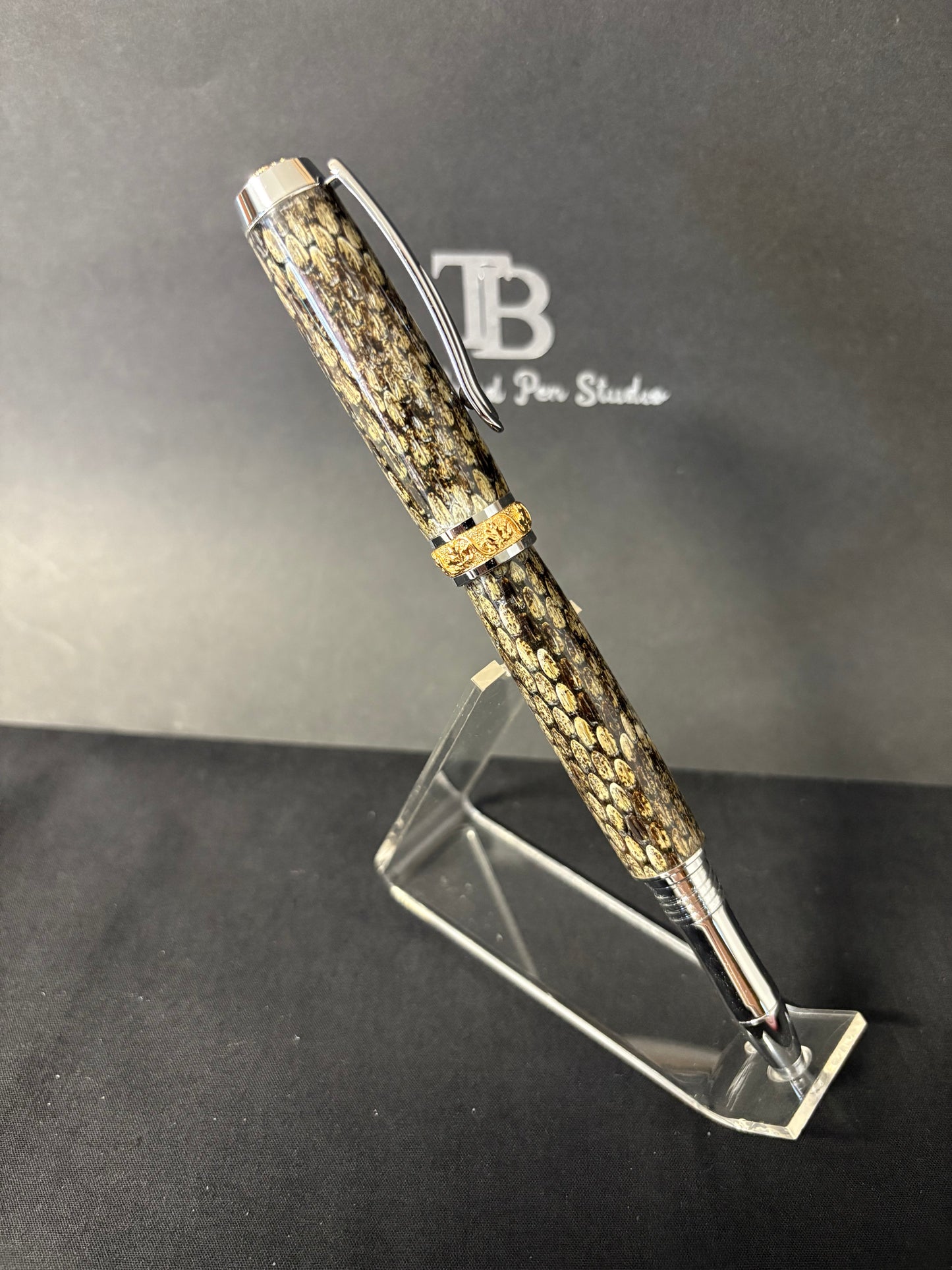 Diamond Back Rattlesnake - Handcrafted Rollerball Pen