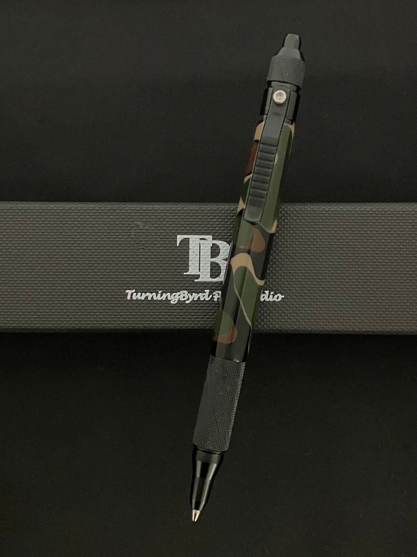 woodland camo body on a rugged pen!