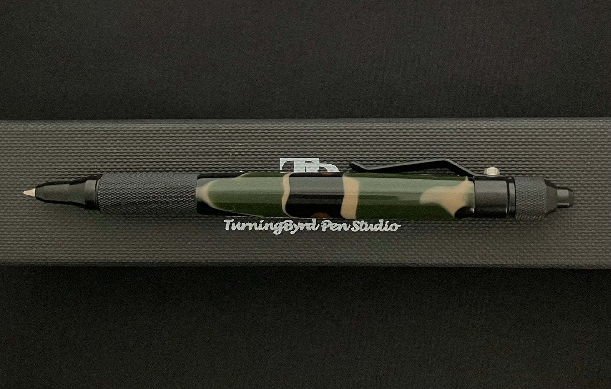 woodland camo body on a rugged pen!